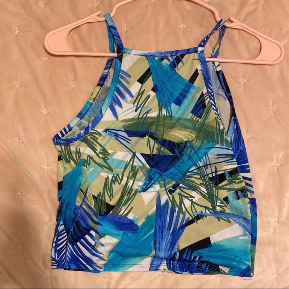 Crop top